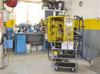 Tablettwagen Antirutschbeschichtung, 3 Ebenen, 630 x 370 mm, 220 kg Tragf&auml;higkeit, Elektrolytisch verzinkt / Blau