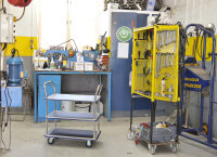 Tablettwagen Antirutschbeschichtung, 3 Ebenen, 630 x 370 mm, 220 kg Tragf&auml;higkeit, Elektrolytisch verzinkt / Blau
